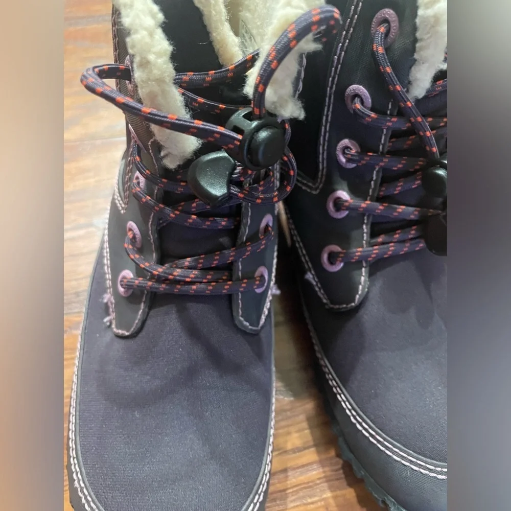 BOGS waterproof- second factory-k Skyler- youth size 3